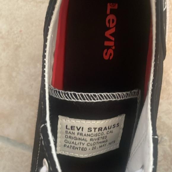 *GORGEOUS* *LIKE NEW* Levi’s Canvas Shoes Women's Size 7​ - Picture 4 of 9